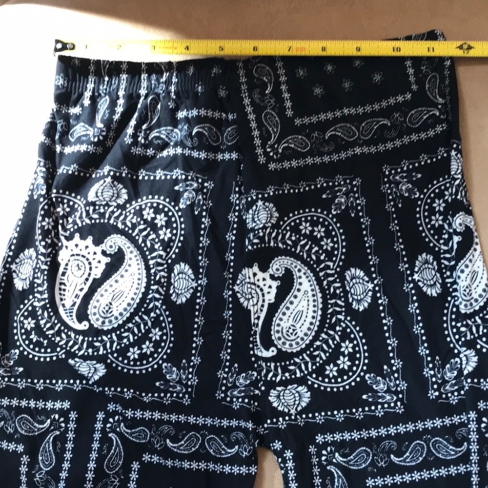 Leggings Black/White. One Size - Picture 4 of 6